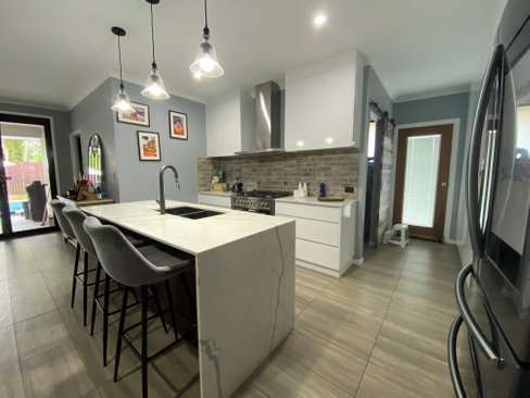 52 Trader Crescent, CANNONVALE QLD 4802