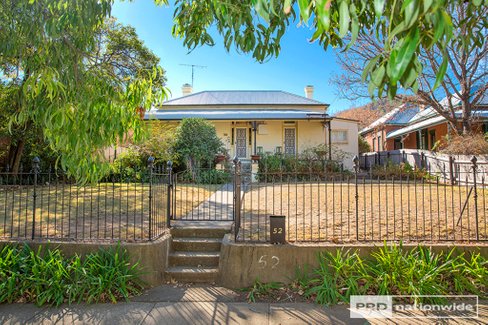 52 Upper Street, TAMWORTH NSW 2340