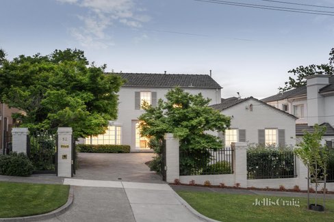 52 Viewhill Road Balwyn North 3104