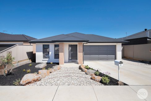 52 Wedge Tail Drive, WINTER VALLEY VIC 3358