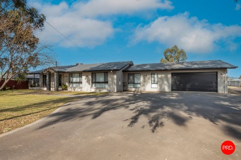 520 Midland Highway, HUNTLY VIC 3551