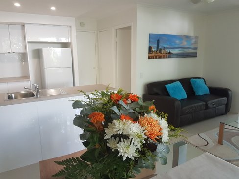 52/10 Alexandra Ave, MERMAID BEACH QLD 4218