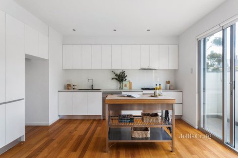 5 220 Roden Street West Melbourne 3003