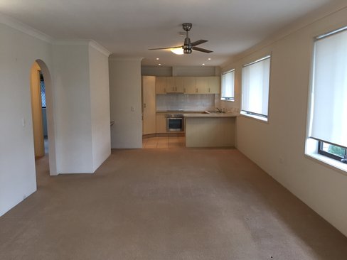 5/228 Marine Parade, LABRADOR QLD 4215