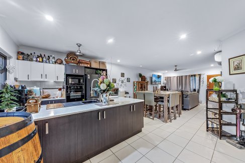 5/25 Abell Road, CANNONVALE QLD 4802