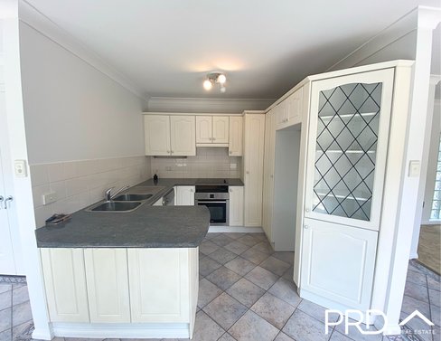 53 Burbank Ave, PICNIC POINT NSW 2213