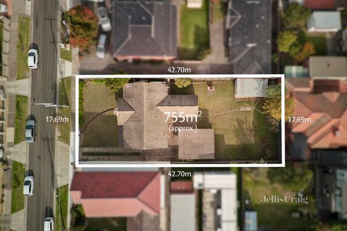 53 Deakin Street Essendon 3040