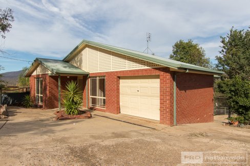 53 Elphick Street, TUMUT NSW 2720