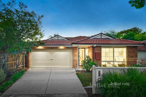 53 Rosstrevor Crescent Mitcham 3132