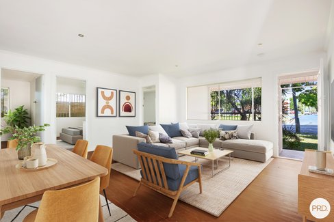 53 Stevens, SOUTHPORT QLD 4215