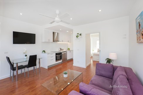 5 31 Dover Road Williamstown 3016