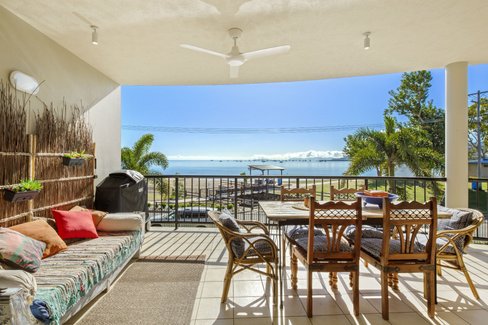 5/36 Coral Esplanade, CANNONVALE QLD 4802