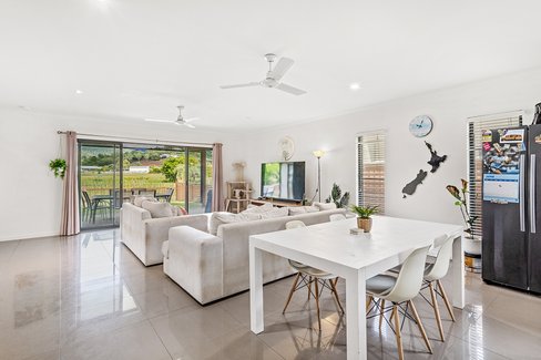 54 Abell Road, CANNONVALE QLD 4802