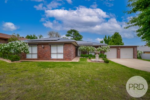 54 Allambie Way, MOUNT AUSTIN NSW 2650
