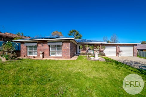 54 Allambie Way, MOUNT AUSTIN NSW 2650