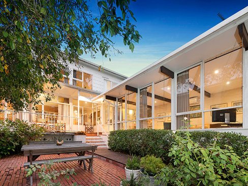 54 Barnard Grove Kew 3101