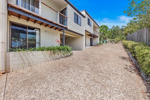 5/4 Border Drive, CANNONVALE QLD 4802