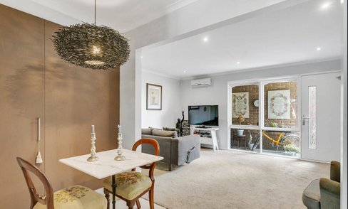 5/4 Buna Avenue Seaford 3198