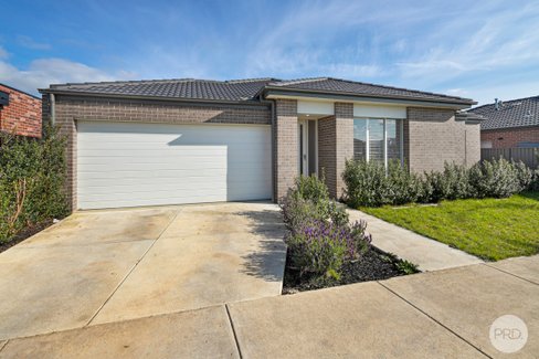 54 Creekstone Drive, ALFREDTON VIC 3350