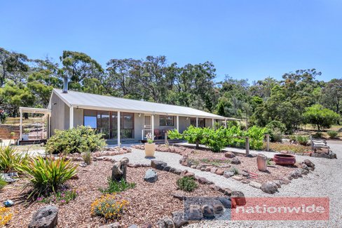 54 Crosier Road, HAPPY VALLEY VIC 3360
