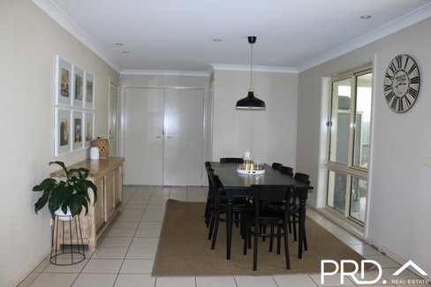 54 Eucalyptus Crt, PICNIC POINT NSW 2213