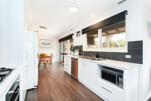 54 Feathertop Circuit, THURGOONA NSW 2640