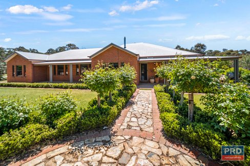 54 Glen Clare Drive, SEDGWICK VIC 3551