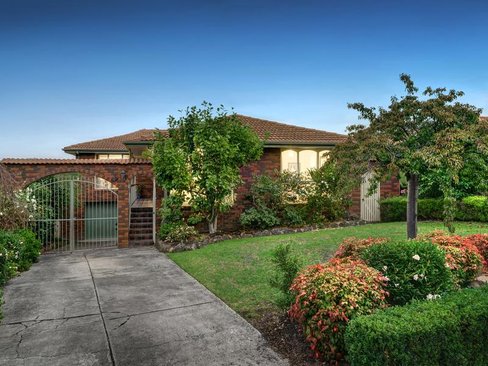 54 Landscape Drive Doncaster East 3109