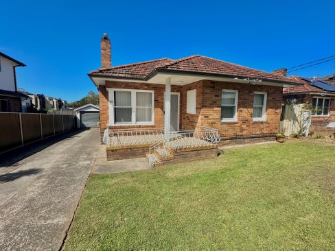 54 Legge Street, ROSELANDS NSW 2196