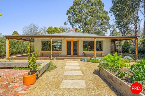 54 Main Street, GORDON VIC 3345