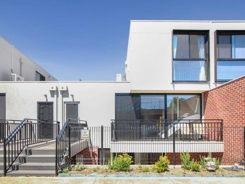 54 Maud Street Geelong 3220