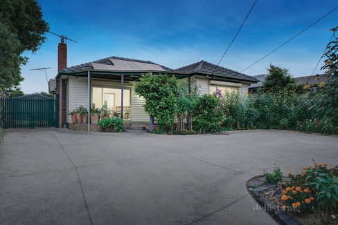 54 Parkmore Road Bentleigh East 3165