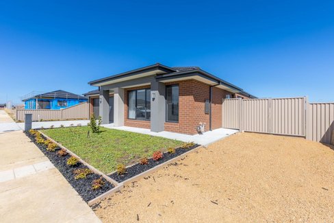 54 Spoonbill Avenue, WINTER VALLEY VIC 3358
