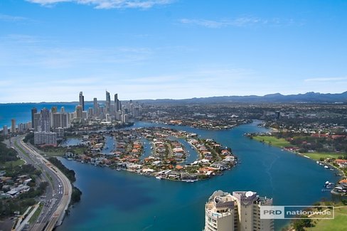 5411/2 Como Crescent, SOUTHPORT QLD 4215