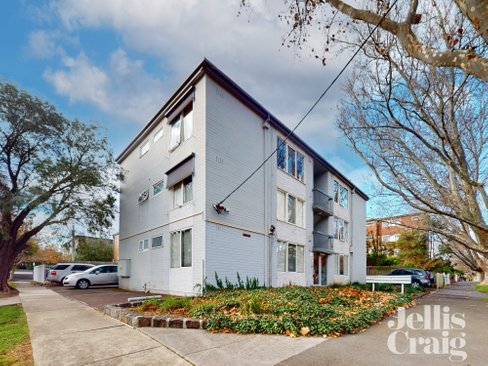 5/43 Farnham Street Flemington 3031