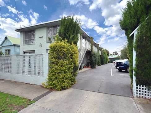 5 45 Oxford Street,  Newport 3015