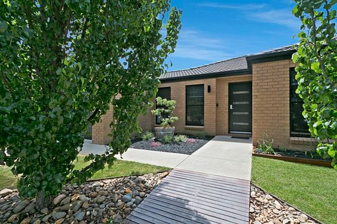 55 Brentwood Boulevard, STRATHFIELDSAYE VIC 3551