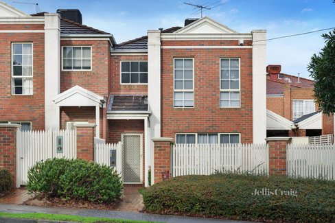 55 Coleman Parade Glen Waverley 3150