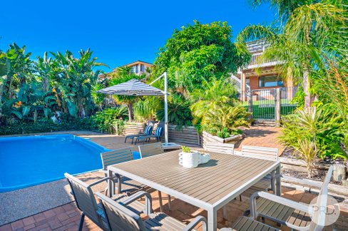 55 Corrie Parade, CORLETTE NSW 2315