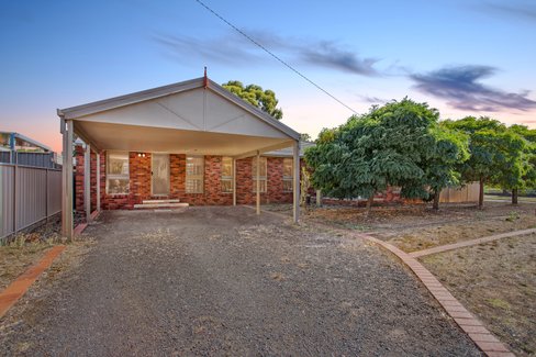55 Jobs Gully Road, EAGLEHAWK VIC 3556