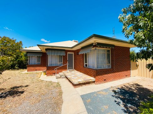 551 Sanders Road, LAVINGTON NSW 2641