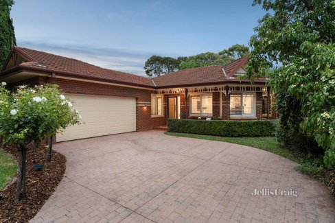 56 Blue Ridge Drive Mooroolbark 3138