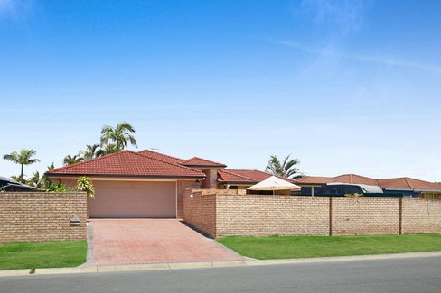 56 Coronet Crescent, BURLEIGH WATERS QLD 4220