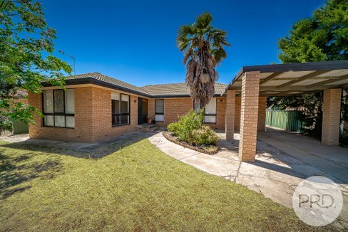 56 Elizabeth Avenue, FOREST HILL NSW 2651