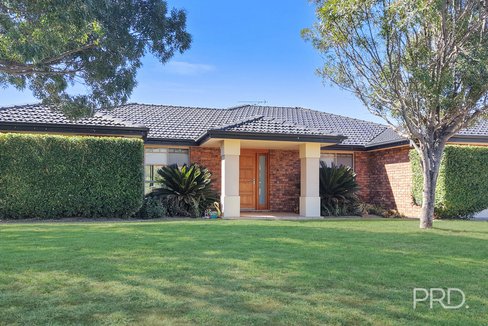 56 Harrier Parade, TAMWORTH NSW 2340