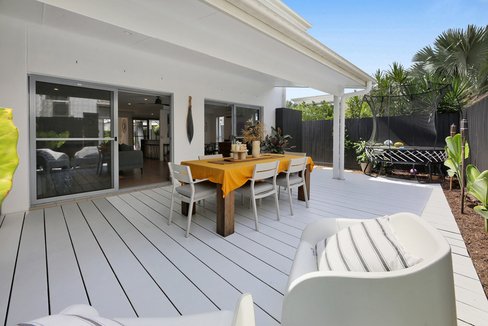 56 Venice Street, Burleigh Waters QLD 4220