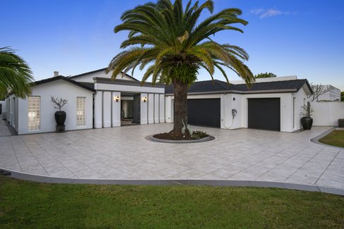 5697 Anchorage Terrace, HOPE ISLAND QLD 4212