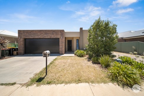 57 Brunel Street, HUNTLY VIC 3551