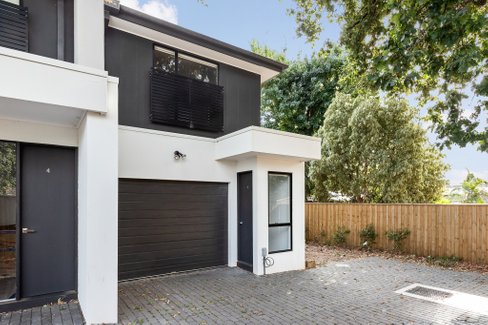 5/7 Pine Crescent Boronia 3155