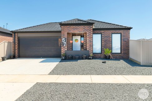 57 Royal York Road, WINTER VALLEY VIC 3358